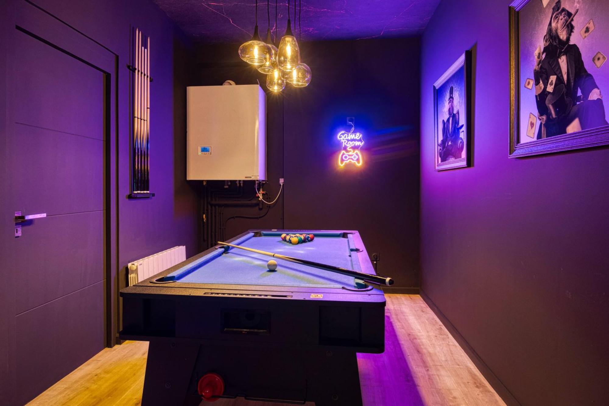 La Villa - Piscine / Karaoke / Jeux Fontaine  Екстериор снимка