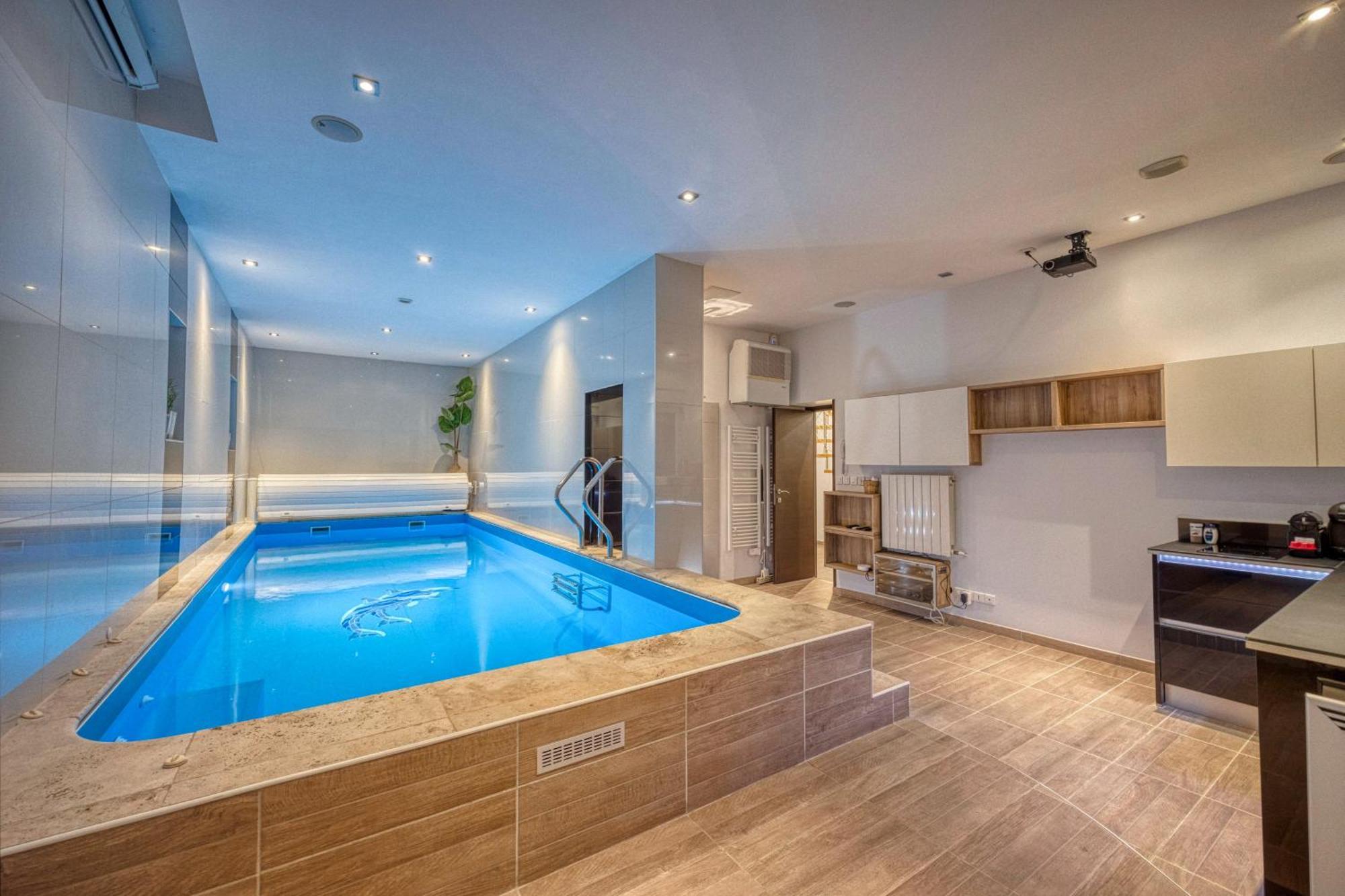 La Villa - Piscine / Karaoke / Jeux Fontaine  Екстериор снимка