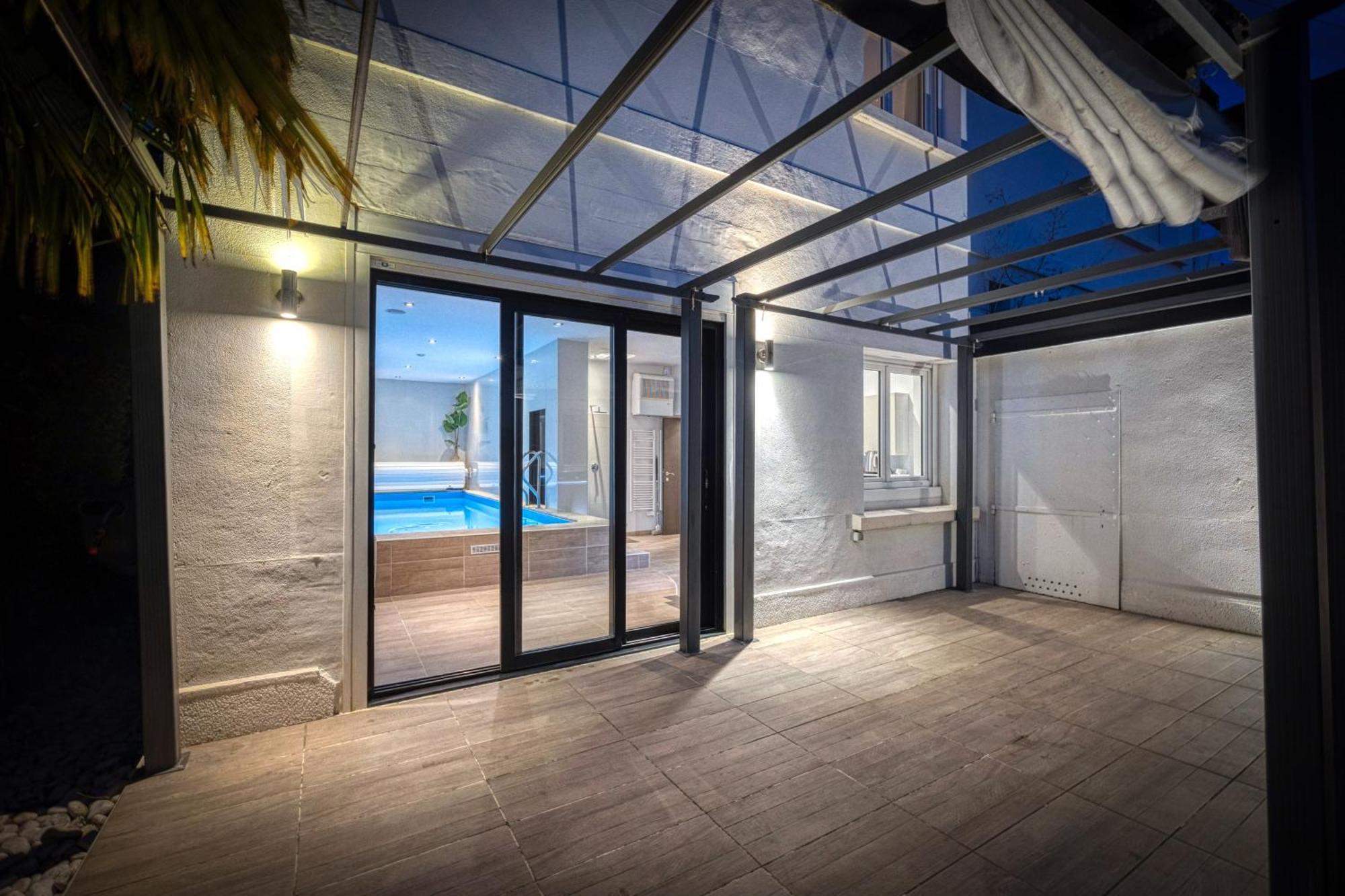 La Villa - Piscine / Karaoke / Jeux Fontaine  Екстериор снимка