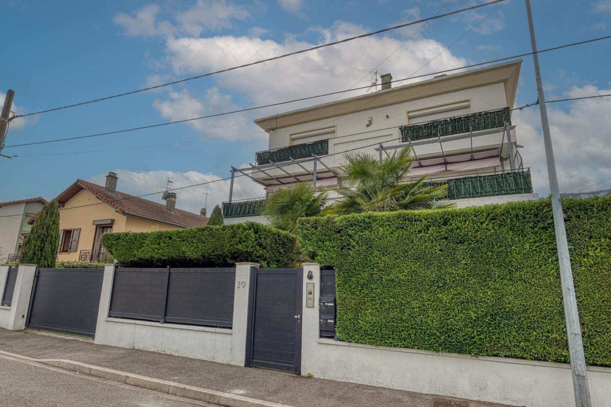 La Villa - Piscine / Karaoke / Jeux Fontaine  Екстериор снимка